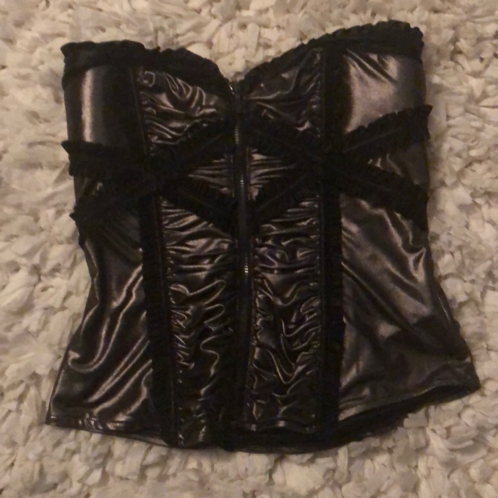 Gun metal with from zipper strapless top